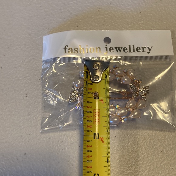 Hair Accessory - Picture 4 of 4